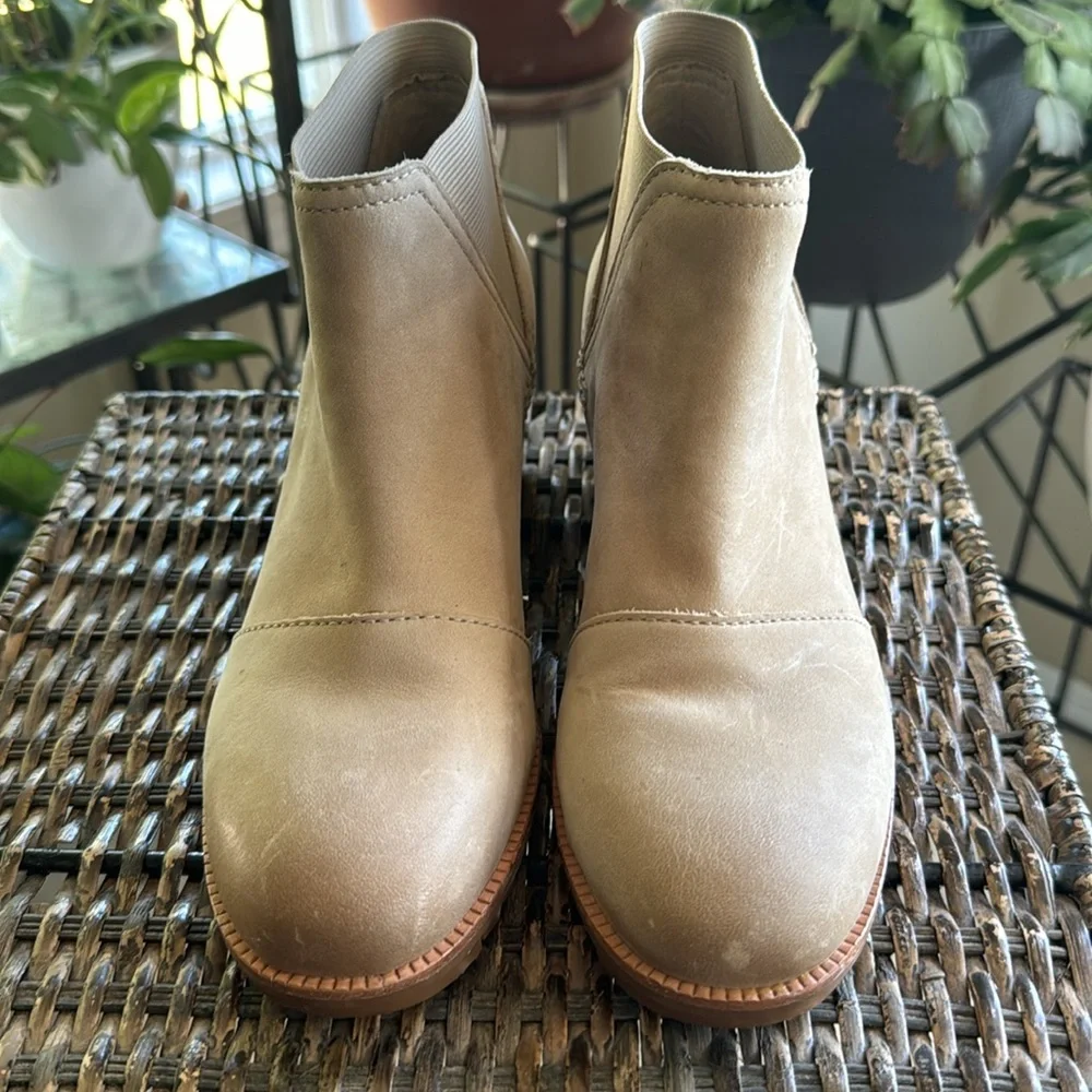 SOREL WOMEN'S CATE CHELSEA LEATHER‎ BOOTIE SIZE 6